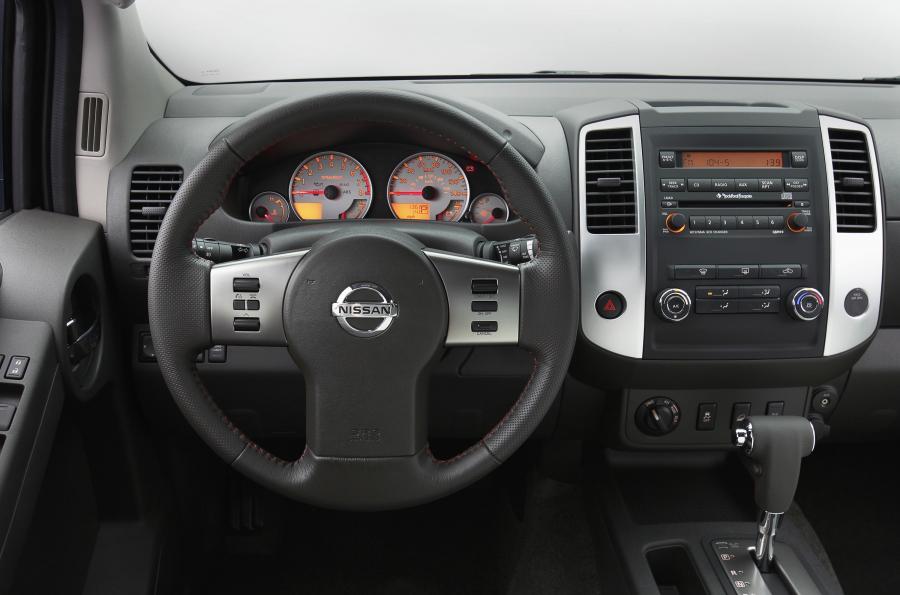  Nissan Xterra 2012 года  (фото 6 из 18)